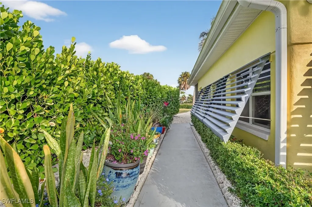 27526 Big Bend Road Bonita Springs FL 34134