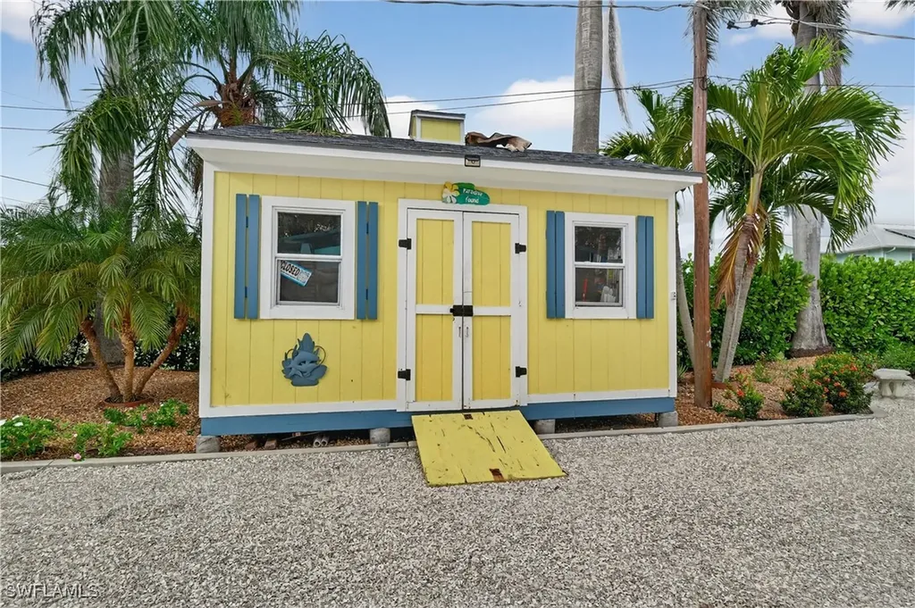 27526 Big Bend Road Bonita Springs FL 34134