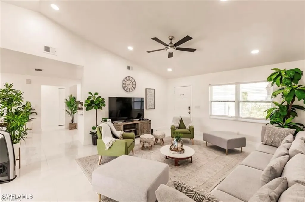 96 Wickliffe Drive Naples FL 34110