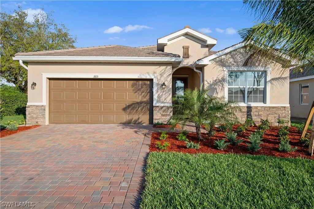 3111 Weston Manor Drive Alva FL 33920