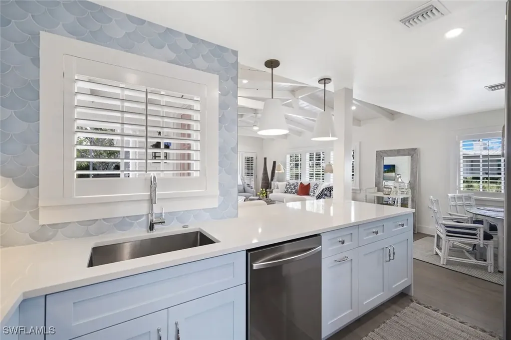 47 8th Avenue S Naples FL 34102