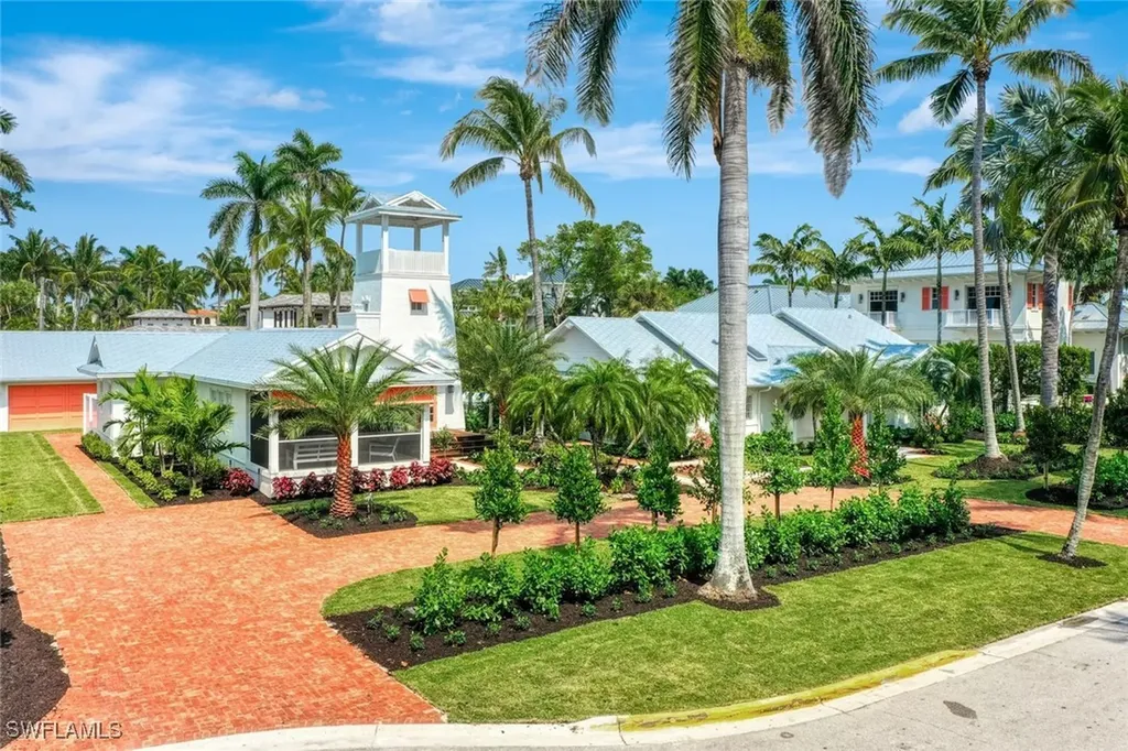 47 8th Avenue S Naples FL 34102
