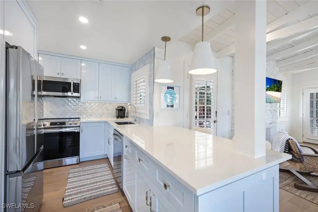 47 8th Avenue S Naples FL 34102