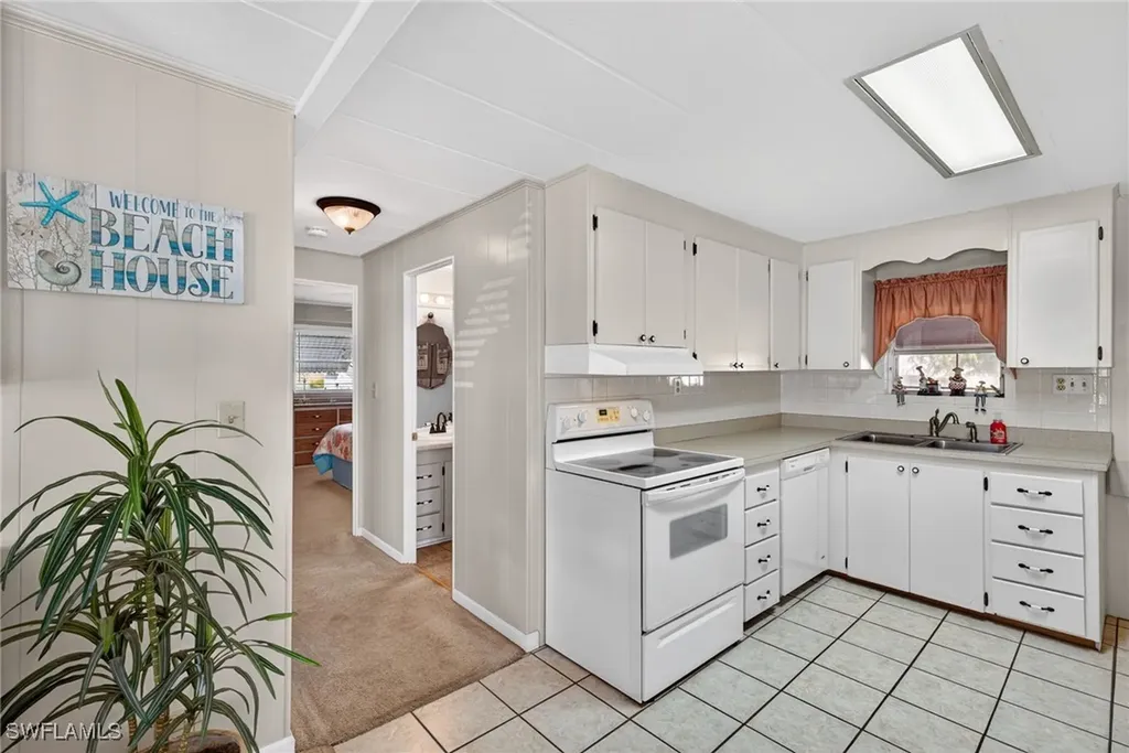 115 Overland Trail North Fort Myers FL 33917