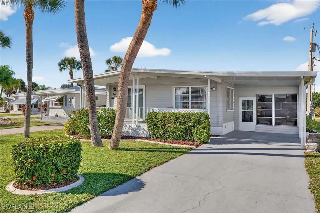 115 Overland Trail North Fort Myers FL 33917