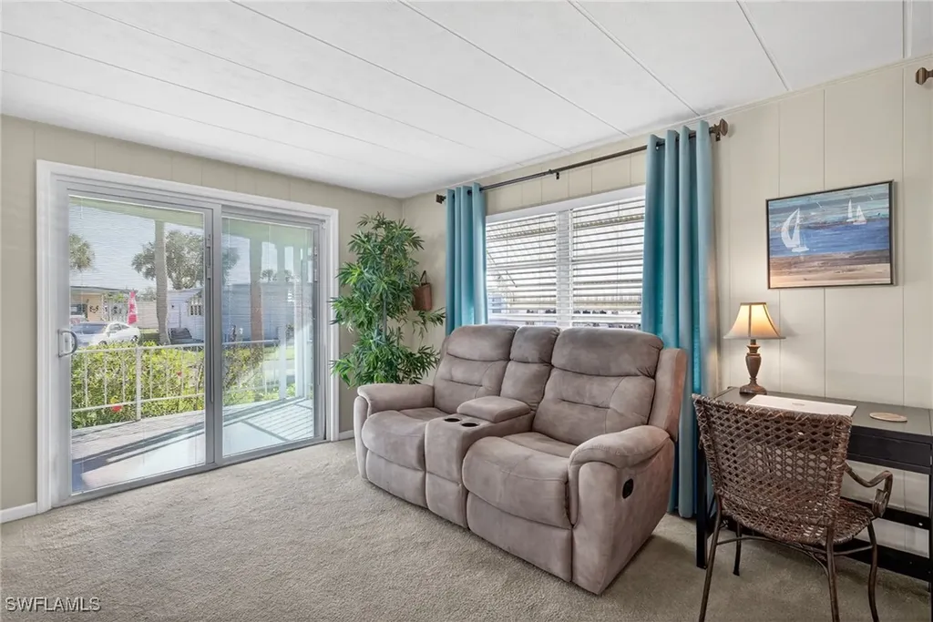 115 Overland Trail North Fort Myers FL 33917