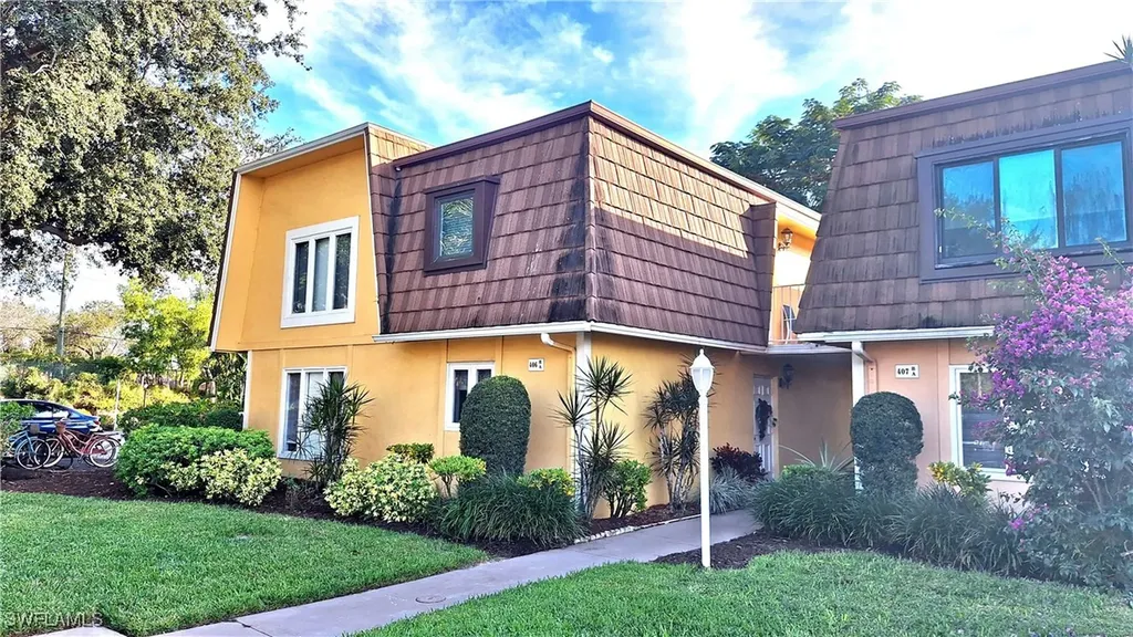 406 Meadowlark Lane Naples FL 34105