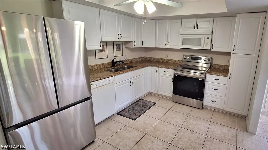 406 Meadowlark Lane Naples FL 34105