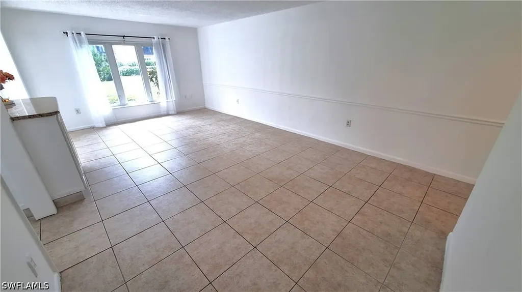 406 Meadowlark Lane Naples FL 34105