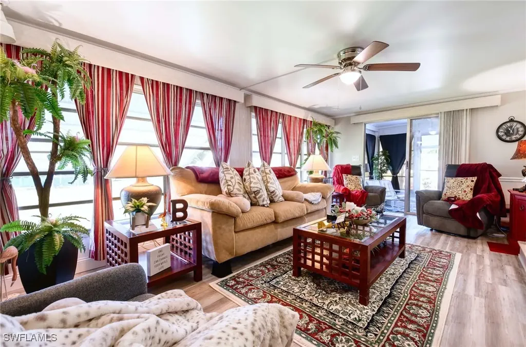 41 Sonderhen Drive Naples FL 34114