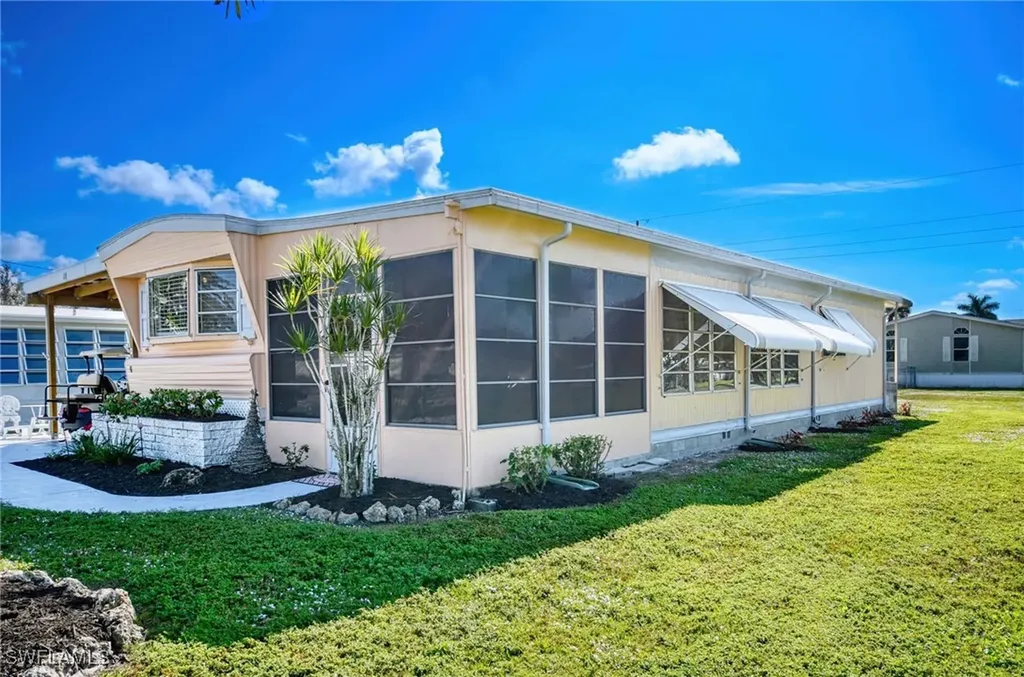 41 Sonderhen Drive Naples FL 34114