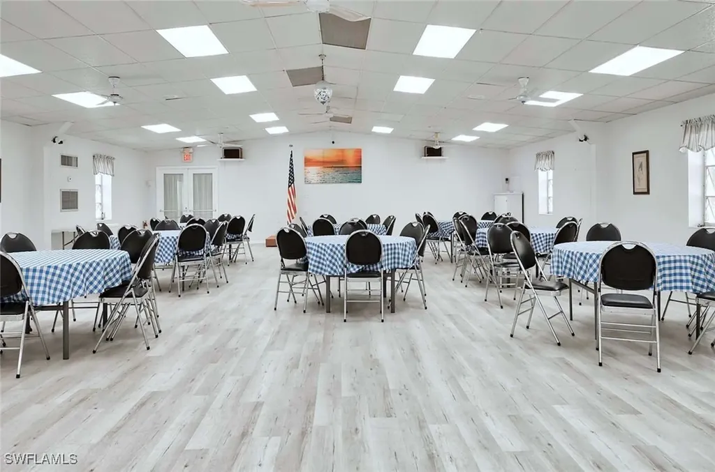 41 Sonderhen Drive Naples FL 34114