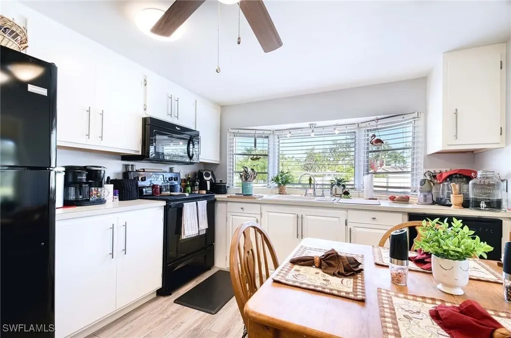 41 Sonderhen Drive Naples FL 34114