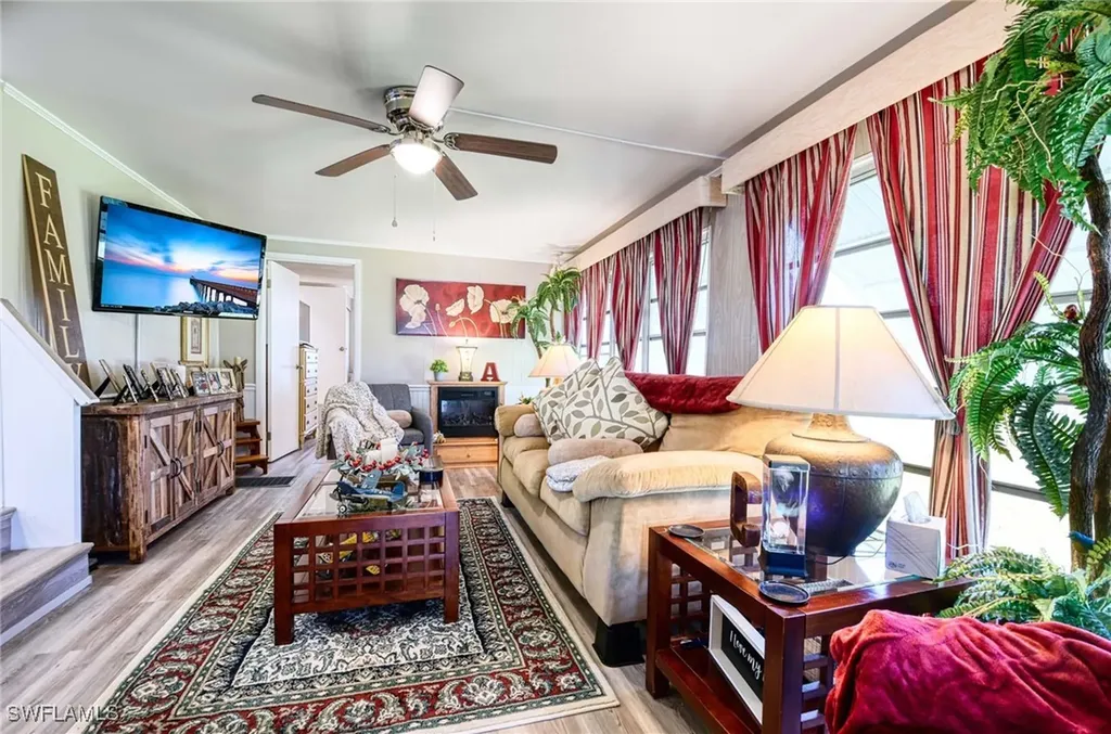 41 Sonderhen Drive Naples FL 34114