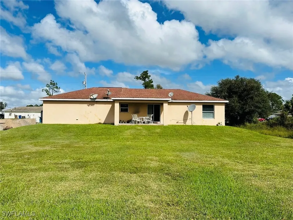 466 Redwing Street Lehigh Acres FL 33974