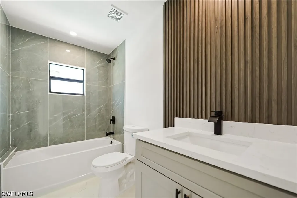 1213 NW 22nd Place Cape Coral FL 33993