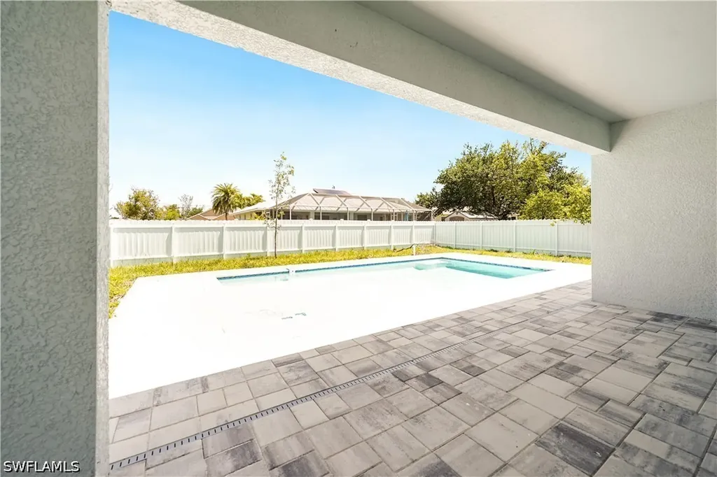 1213 NW 22nd Place Cape Coral FL 33993