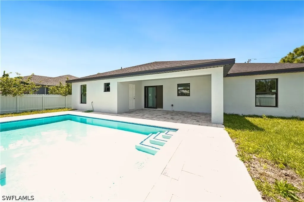1213 NW 22nd Place Cape Coral FL 33993