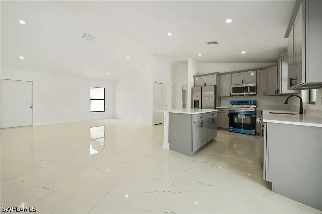 1213 NW 22nd Place Cape Coral FL 33993