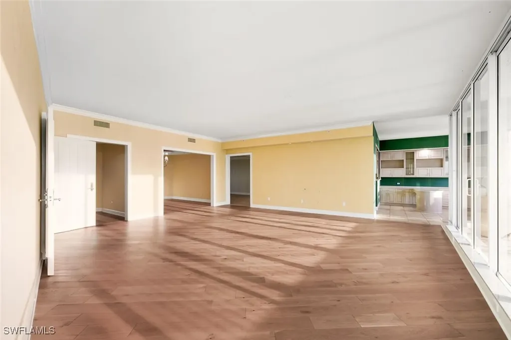 8665 Bay Colony Drive Naples FL 34108