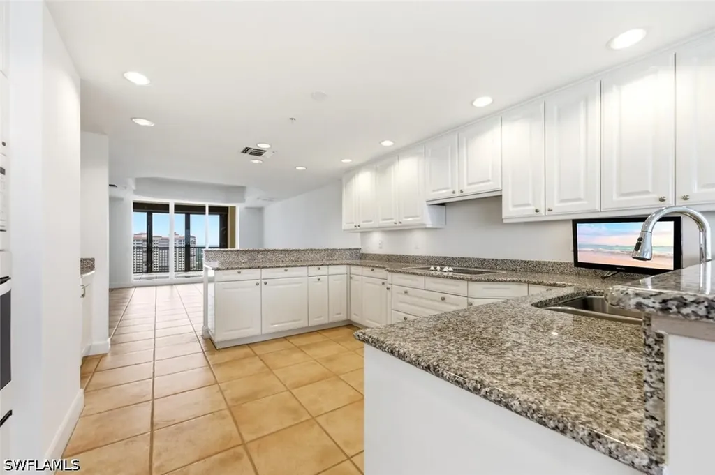 8665 Bay Colony Drive Naples FL 34108