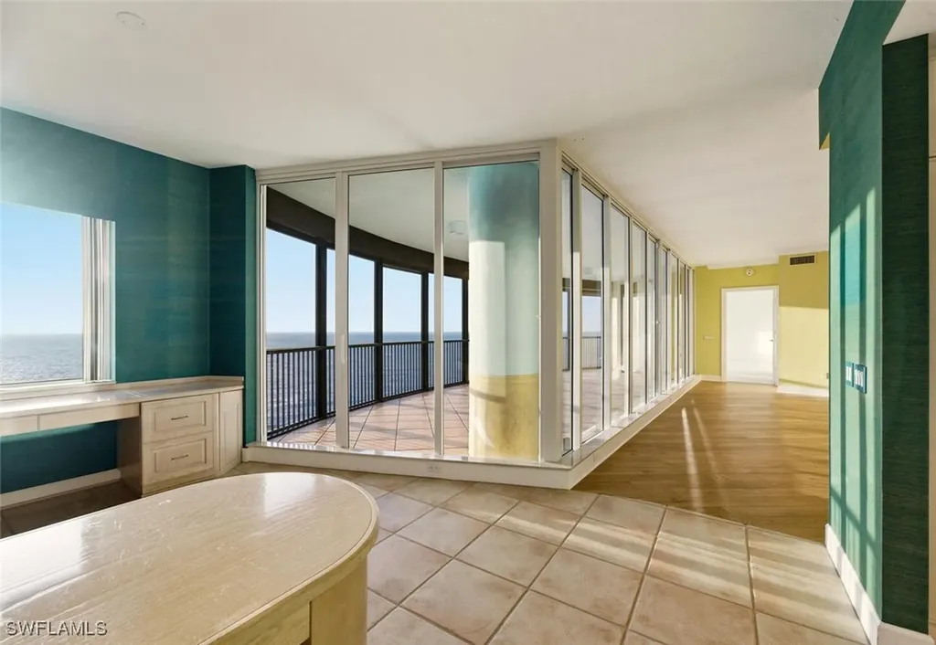 8665 Bay Colony Drive Naples FL 34108