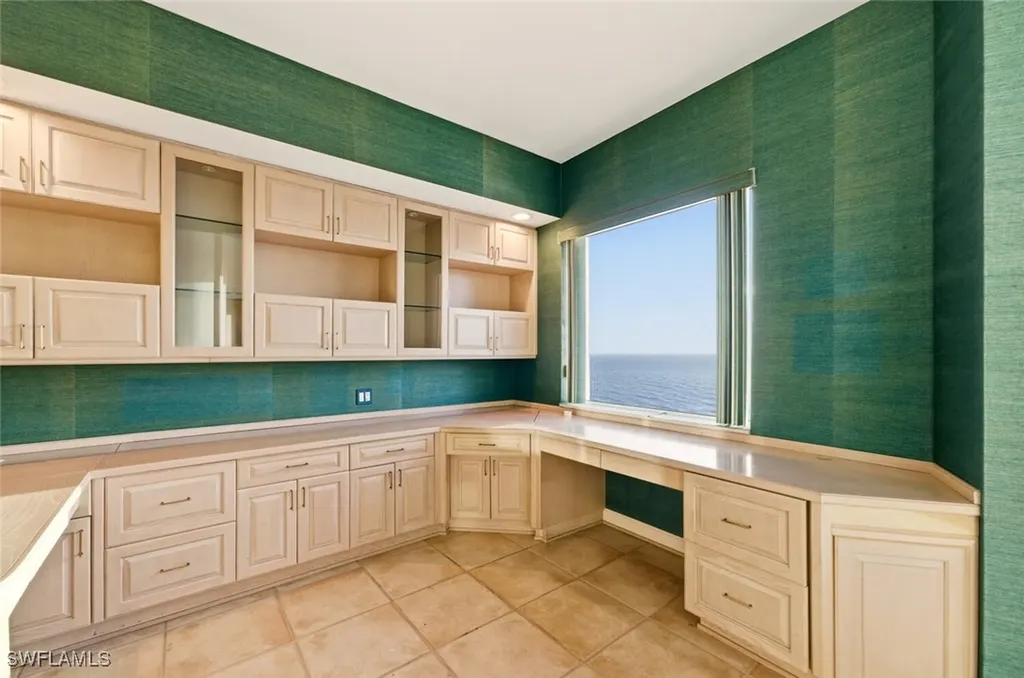 8665 Bay Colony Drive Naples FL 34108