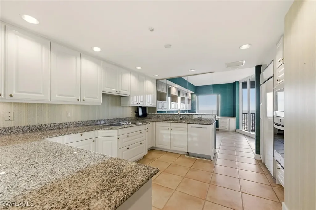 8665 Bay Colony Drive Naples FL 34108