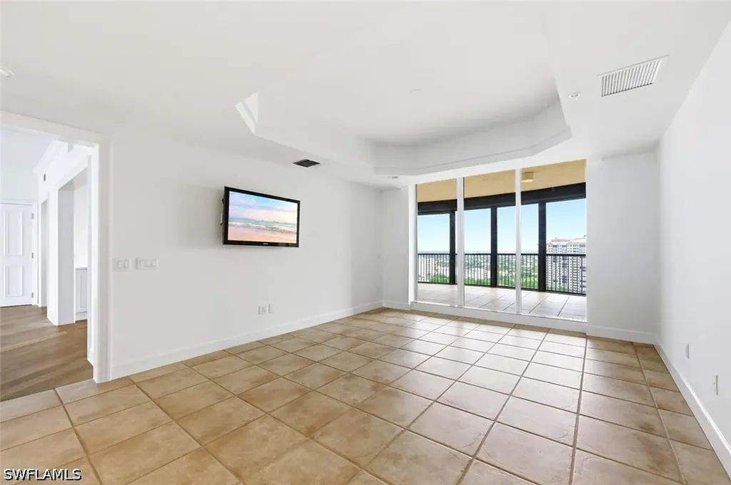 8665 Bay Colony Drive Naples FL 34108