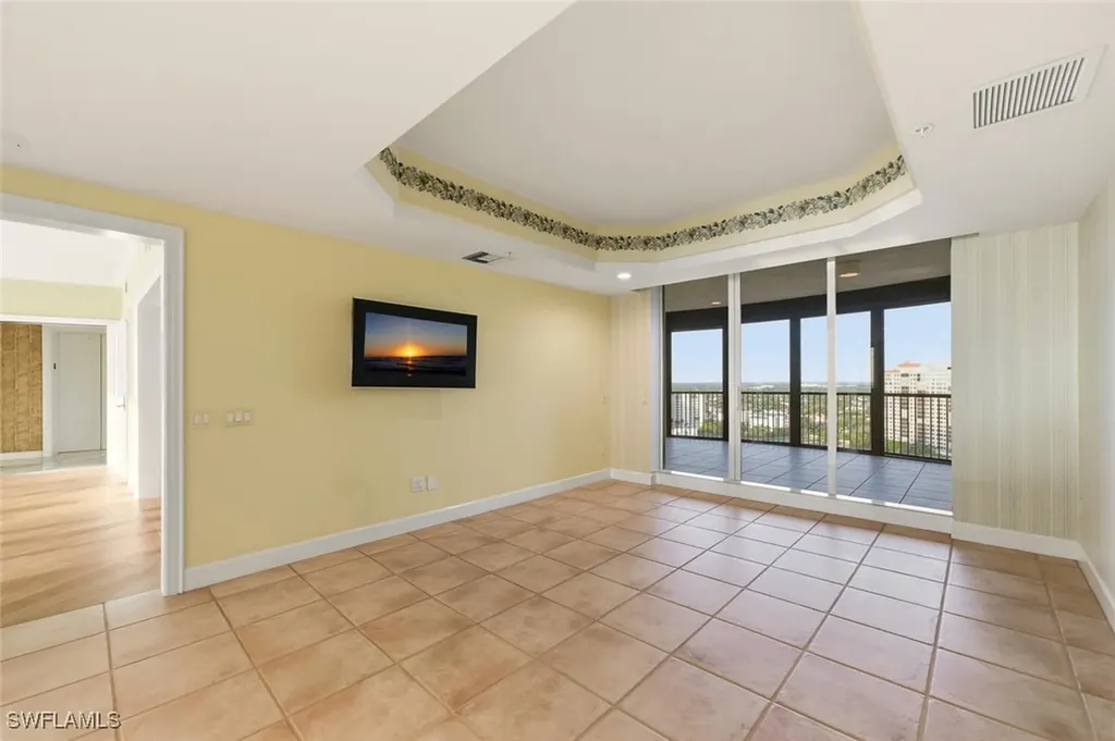 8665 Bay Colony Drive Naples FL 34108