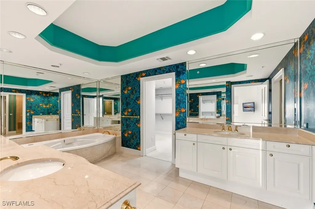 8665 Bay Colony Drive Naples FL 34108