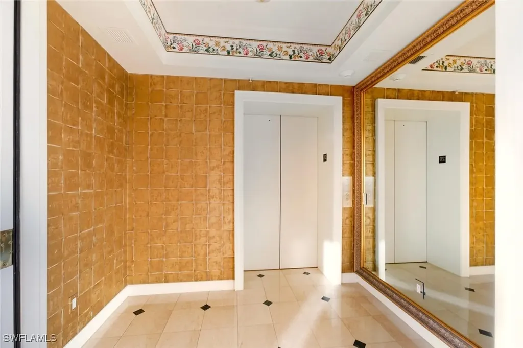 8665 Bay Colony Drive Naples FL 34108
