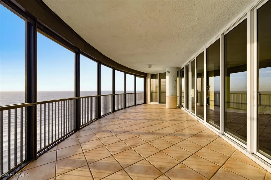 8665 Bay Colony Drive Naples FL 34108