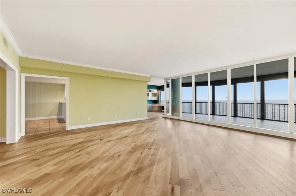 8665 Bay Colony Drive Naples FL 34108