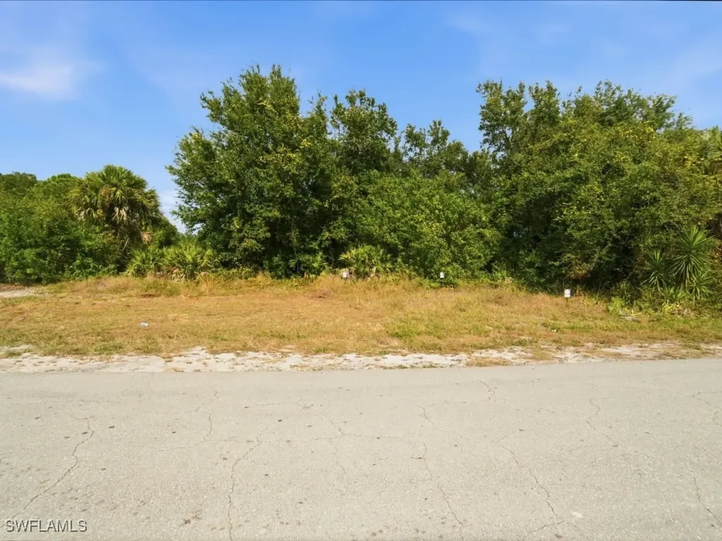 2910 51st Street SW Lehigh Acres FL 33976