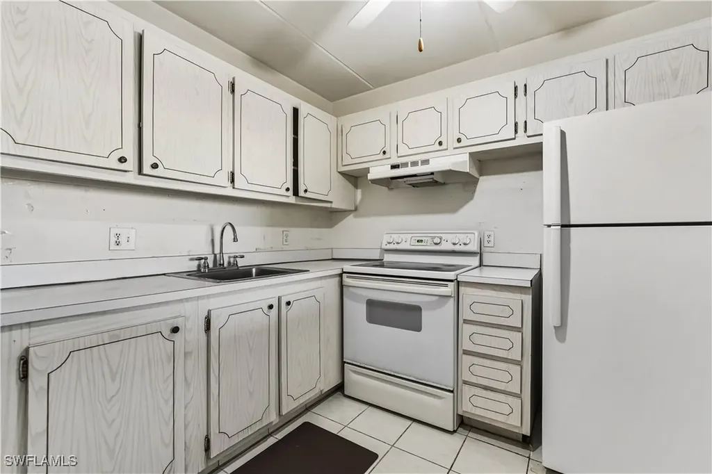 400 Village Green Circle Palm Springs FL 33461