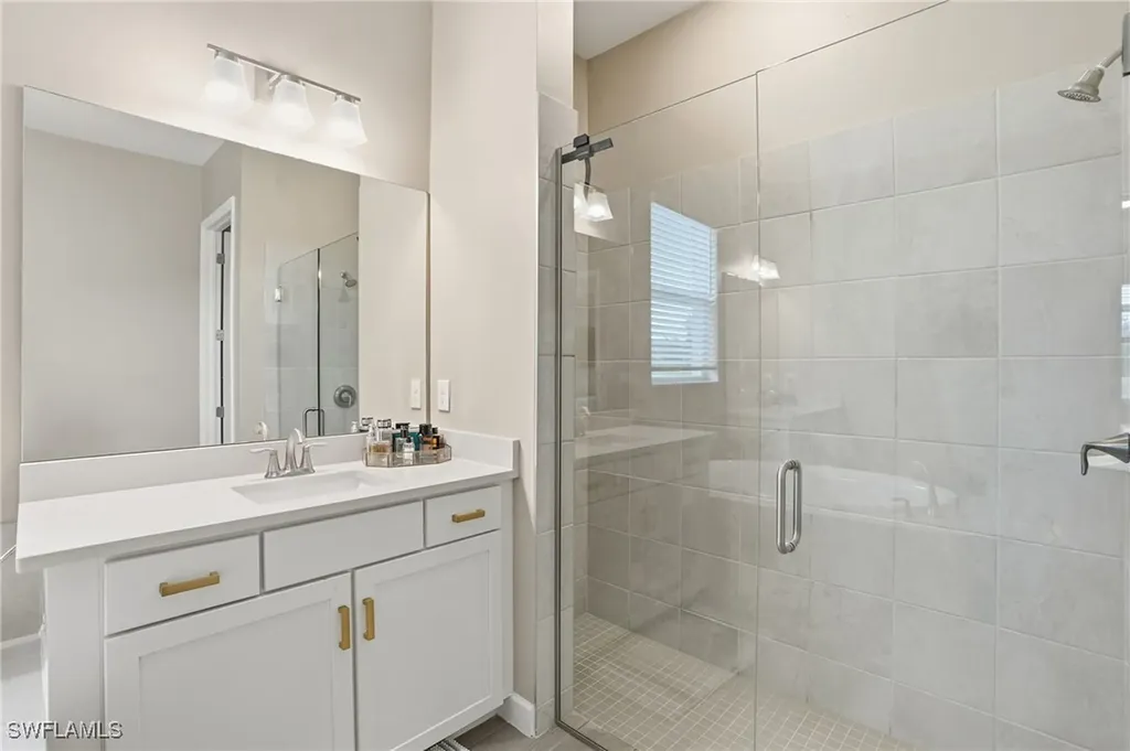 17120 Serengeti Circle Alva FL 33920