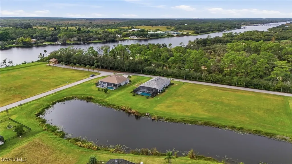 17120 Serengeti Circle Alva FL 33920