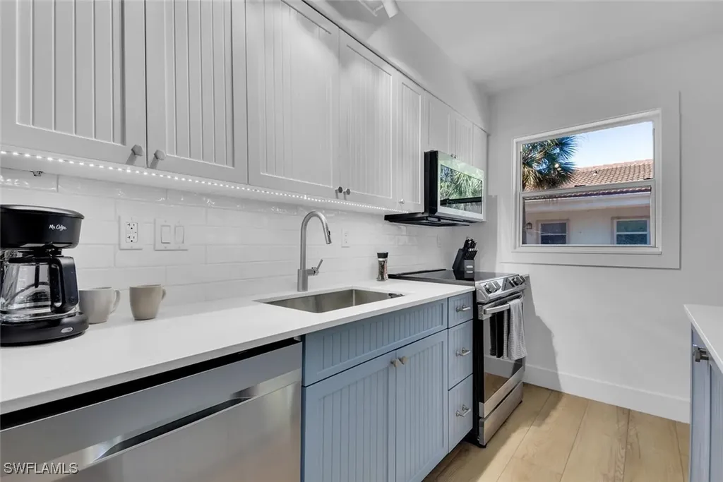 980 7th Avenue S Naples FL 34102