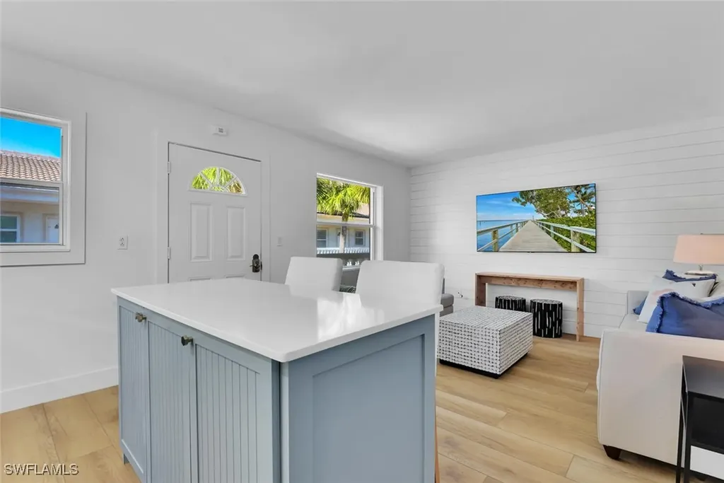 980 7th Avenue S Naples FL 34102
