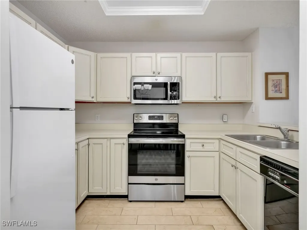 900 Arbor Lake Drive Naples FL 34110