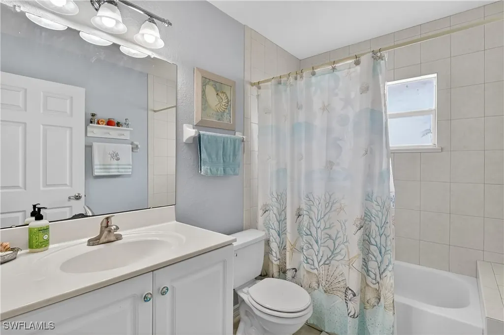 1815 NE 2nd Place Cape Coral FL 33909