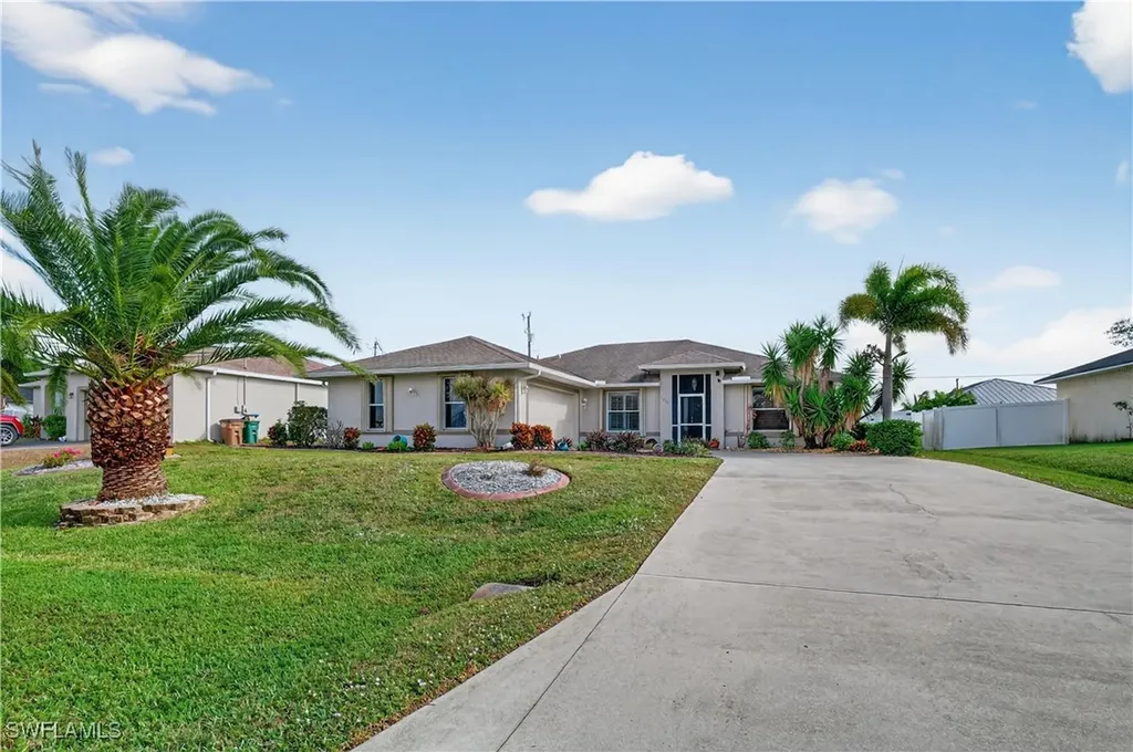 1815 NE 2nd Place Cape Coral FL 33909