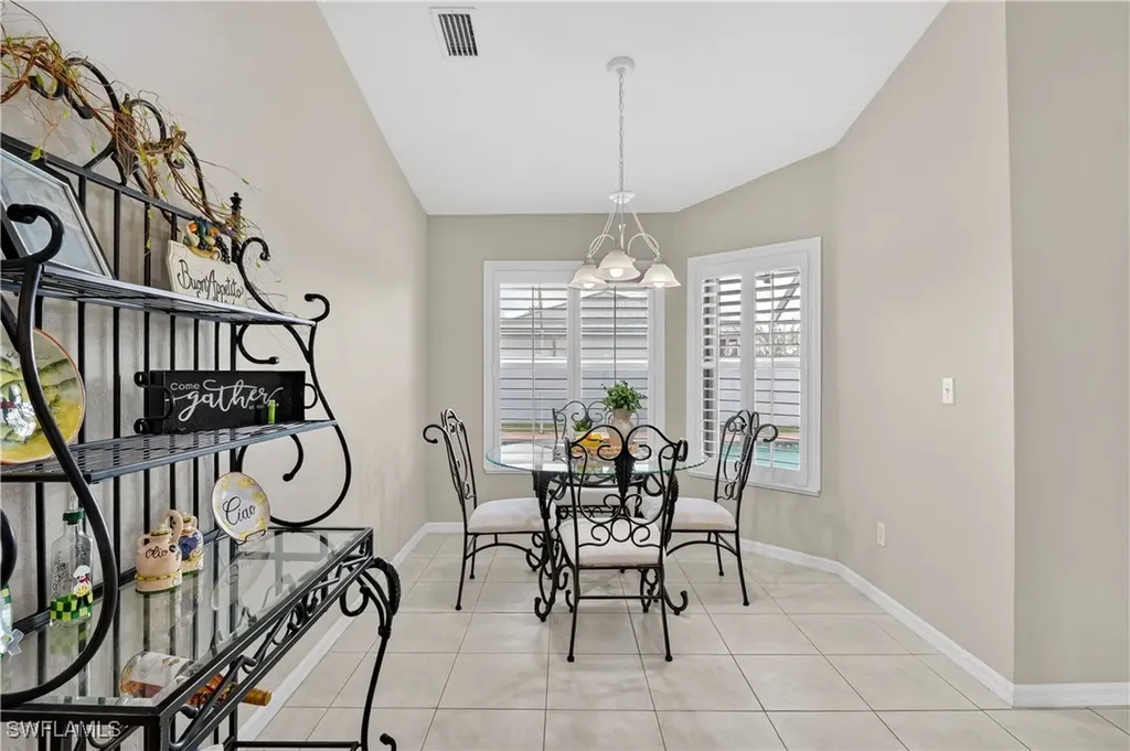 1815 NE 2nd Place Cape Coral FL 33909