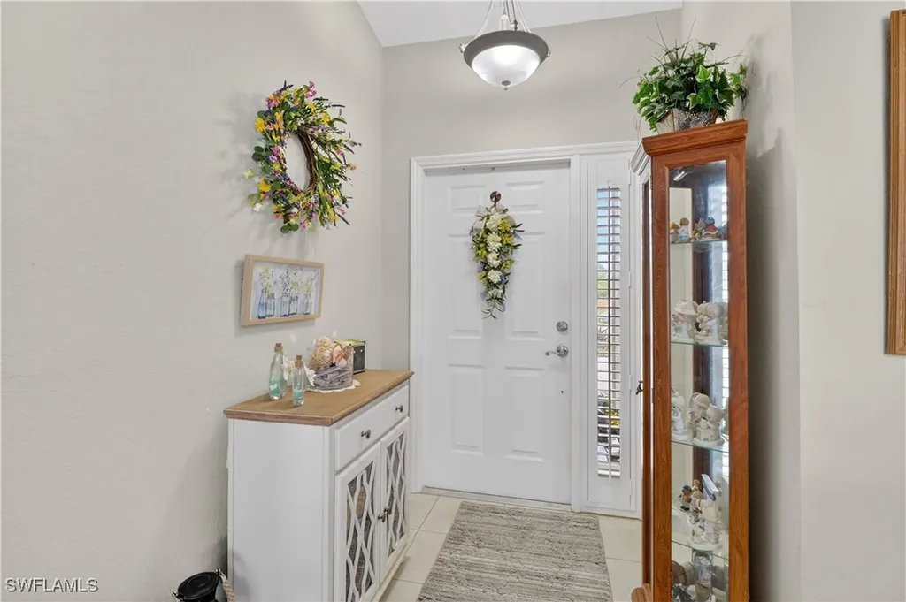 1815 NE 2nd Place Cape Coral FL 33909
