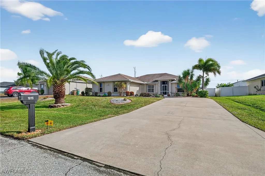 1815 NE 2nd Place Cape Coral FL 33909