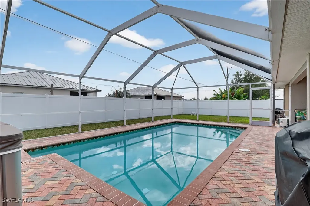 1815 NE 2nd Place Cape Coral FL 33909