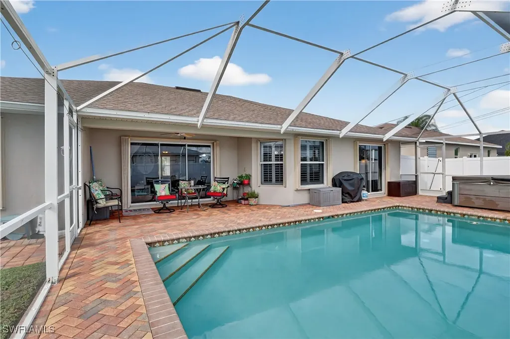 1815 NE 2nd Place Cape Coral FL 33909