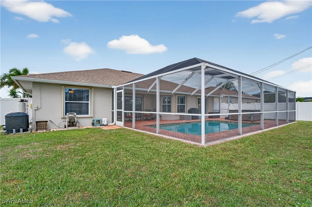 1815 NE 2nd Place Cape Coral FL 33909