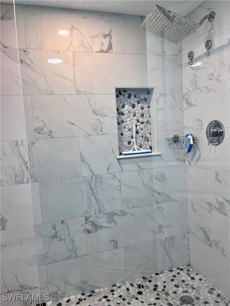 202 Peppermint Lane Naples FL 34112
